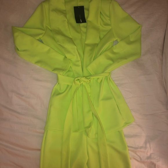 Fashion nova neon two piece set - Picture 3 of 8
